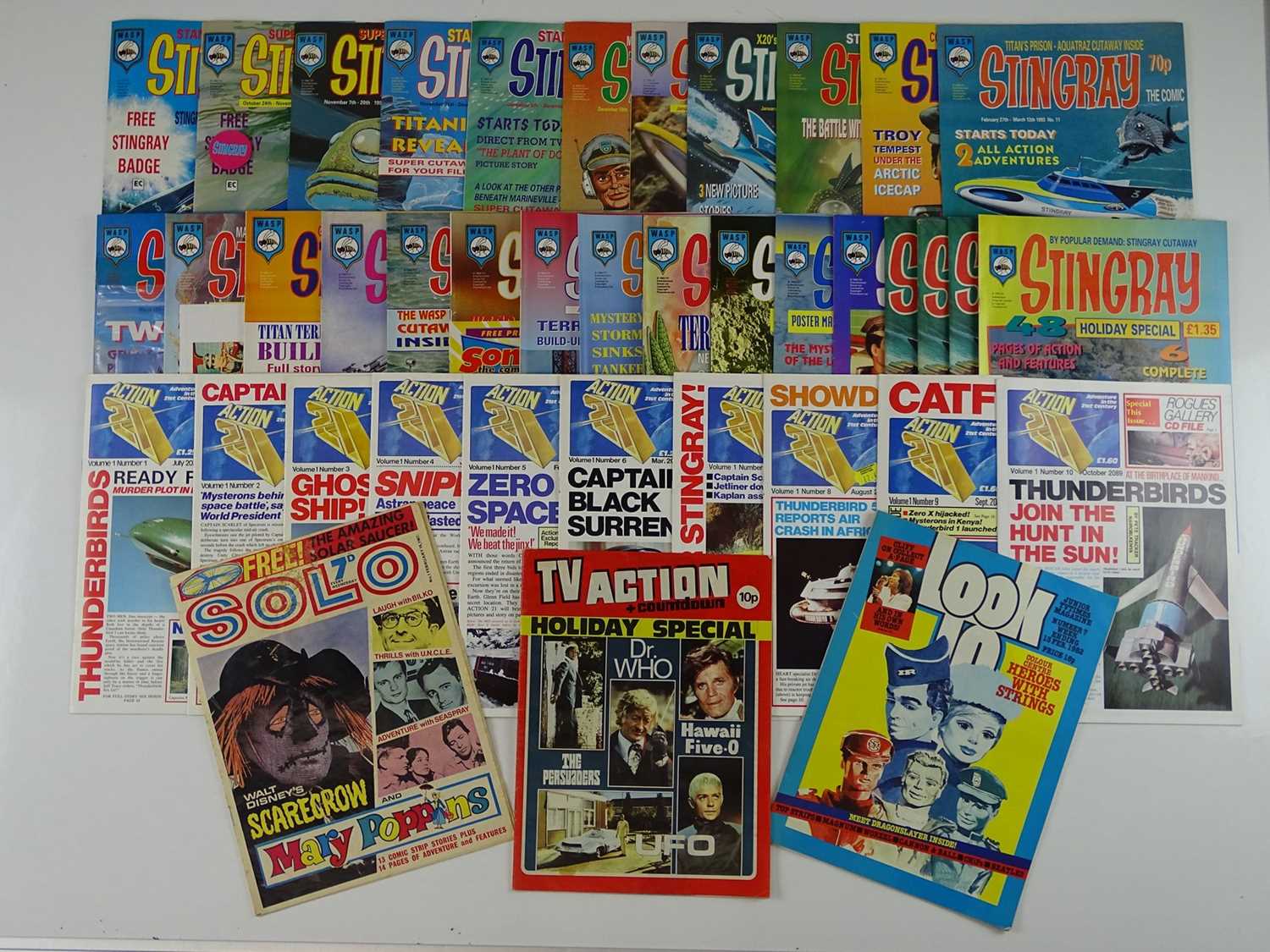 Lot 537 - A large mixed group of magazines comprising...