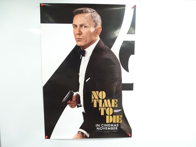 Lot 54 - JAMES BOND : NO TIME TO DIE (2021) - a group...
