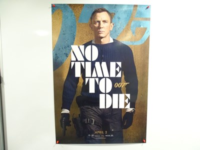 Lot 54 - JAMES BOND : NO TIME TO DIE (2021) - a group...