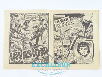 Lot 142 - 2000 AD (1977 - IPC) - KEY British comic book...