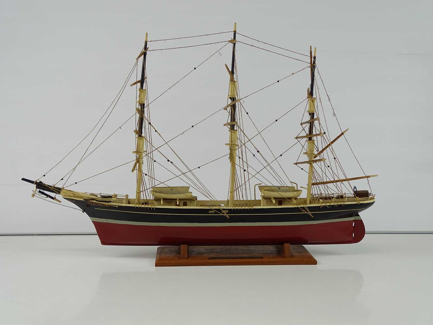 Lot 113 - A handbuilt model of a 3-masted tea clipper /...