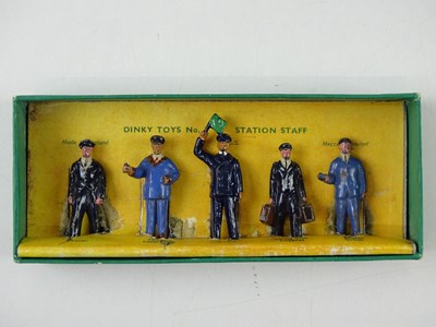 Lot 13 - A pair of DINKY O gauge diecast figure sets...