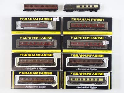 Lot 141 - A mixed group of N gauge GRAHAM FARISH coaches...