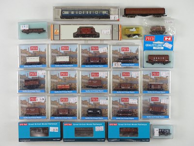 Lot 151 - A large quantity of mixed N gauge wagons by...