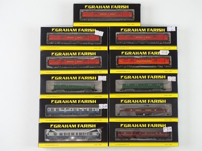 Lot 152 - A group of GRAHAM FARISH N gauge Royal Mail...