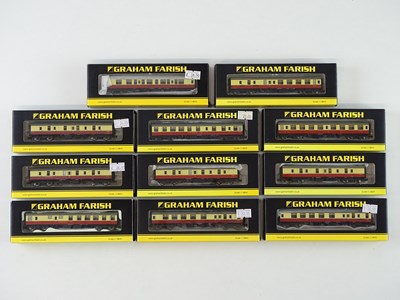 Lot 155 - A large quantity of GRAHAM FARISH N gauge MK1...