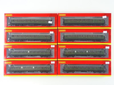 Lot 206 - A group of HORNBY OO gauge Maunsell and...