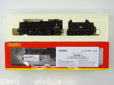 Lot 212 - A pair of HORNBY OO gauge Black 5 steam...