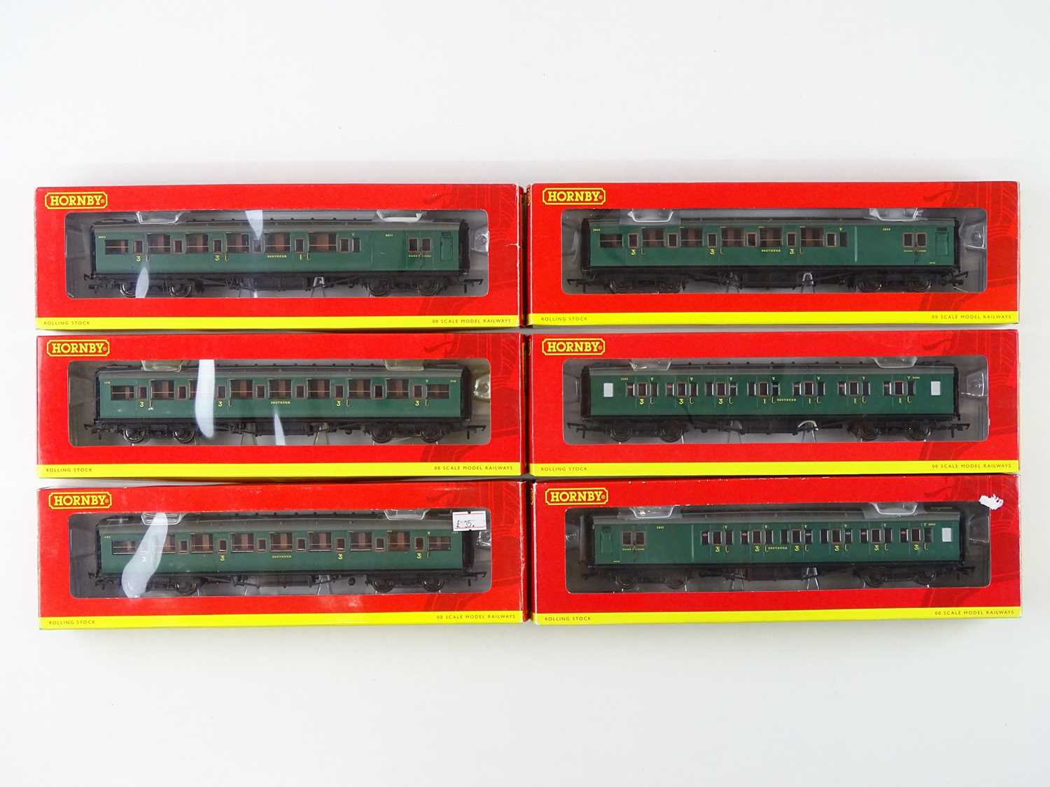 Lot 226 - A group of HORNBY OO gauge Maunsell coaches in...