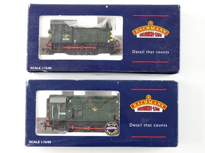 Lot 232 - A pair of BACHMANN OO gauge diesel shunting...