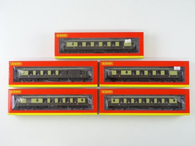 Lot 252 - A group of HORNBY OO gauge All Steel type...