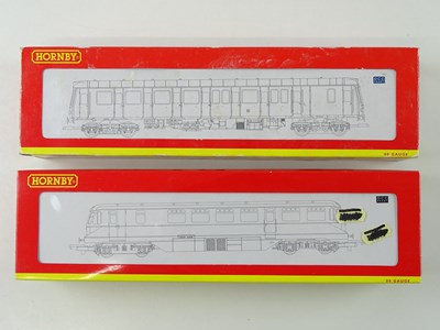 Lot 260 - A pair of HORNBY OO gauge diesel railcars...