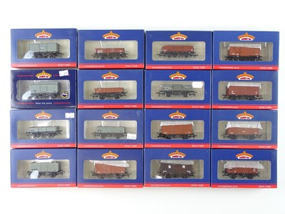 Lot 280 - A group of mixed BACHMANN OO gauge wagons of...