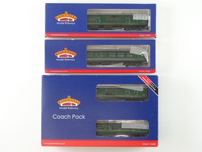 Lot 293 - A BACHMANN OO gauge limited edition Bulleid...