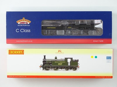 Lot 313 - A pair of OO gauge SR steam locomotives...