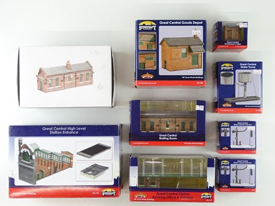 Lot 354 - A group of BACHMANN SCENECRAFT OO gauge resin...