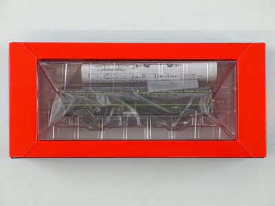 Lot 401 - A HELJAN OO gauge Park Royal Railbus in BR...