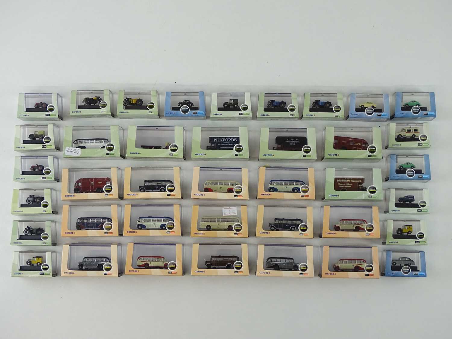 Lot 46 - A large quantity of N scale cars, vans, buses,...