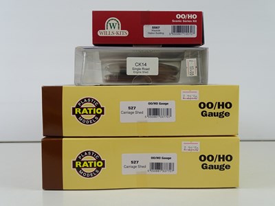 Lot 480 - A group of OO gauge unbuilt plastic, wooden...