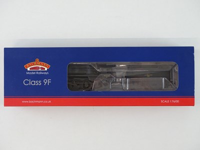 Lot 527 - A BACHMANN 32-859 OO gauge Class 9F steam loco...