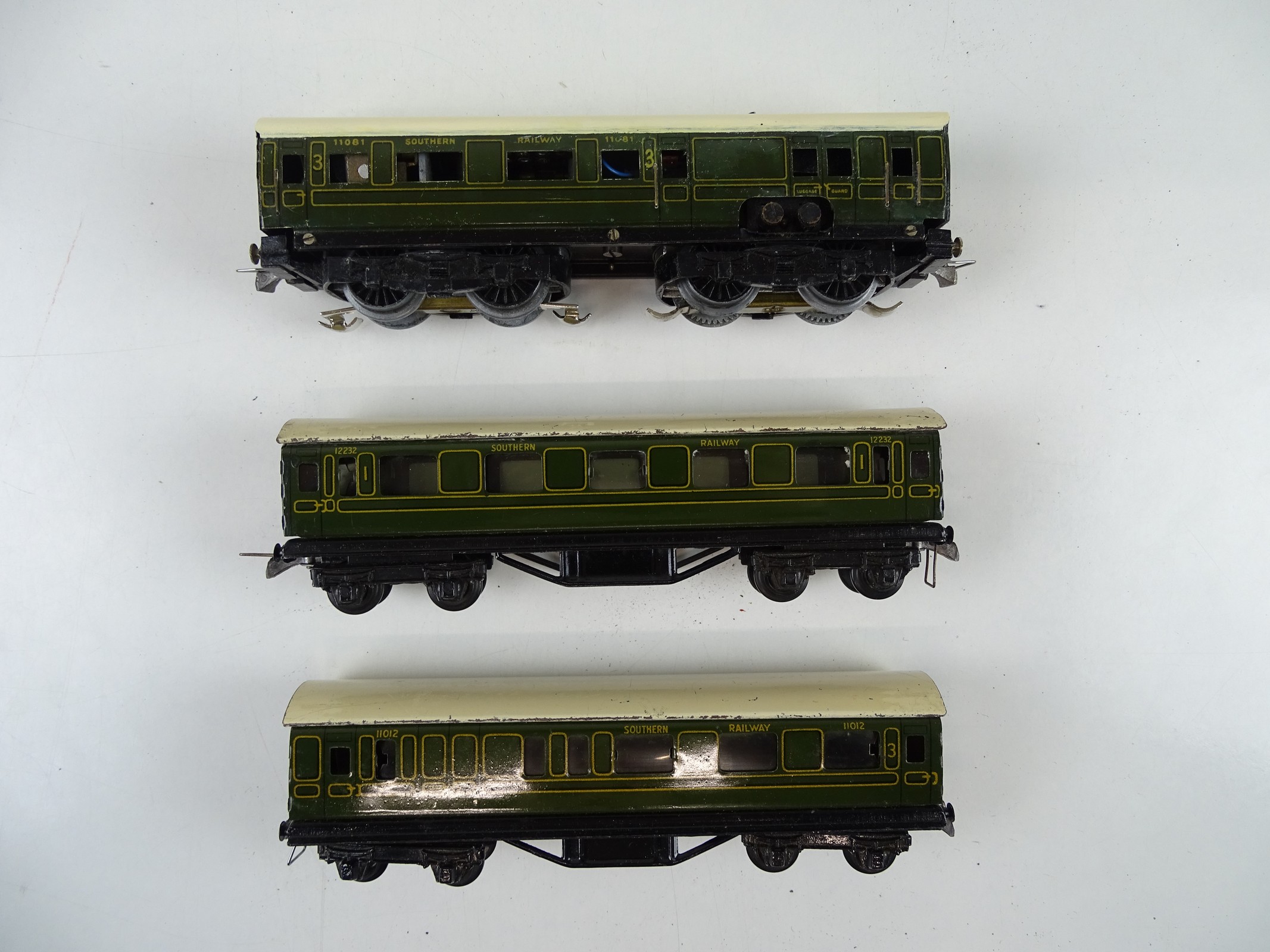 Lot 560 - A TRIX TWIN 3-car Southern Electric Multiple