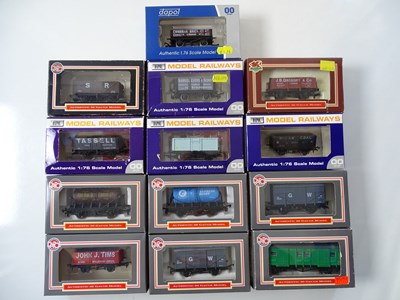 Lot 580 - A mixed group of OO gauge DAPOL wagons...