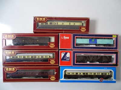 Lot 628 - A group of mixed OO gauge rolling stock by...