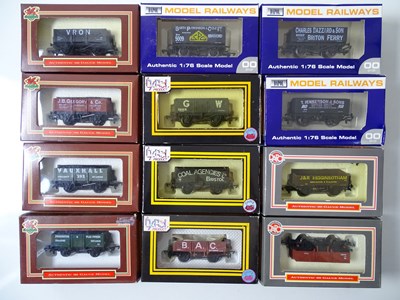 Lot 632 - A mixed group of OO gauge DAPOL wagons - to...