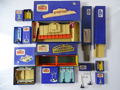 Lot 645 - A quantity of HORNBY DUBLO OO gauge...