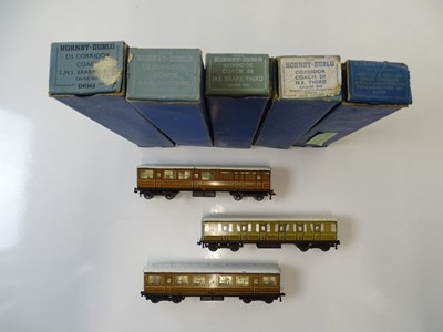 Lot 663 - A group of HORNBY DUBLO OO gauge 3-rail...
