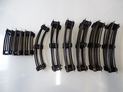 Lot 677 - A quantity of unboxed HORNBY O gauge clockwork...