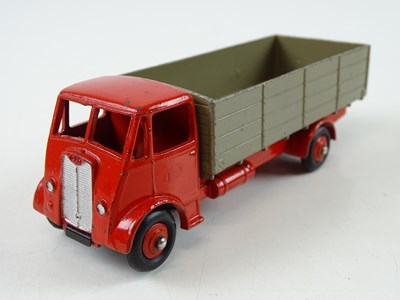 Lot 91 - A DINKY 511 Guy 4-Ton Lorry, 1st style cab, in...