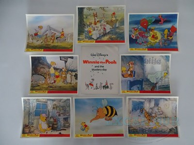 Lot 134 - WALT DISNEY : WINNIE THE POOH AND THE BLUSTERY...