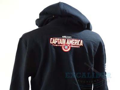 Lot 158 - MARVEL - A pair of crew clothing items...