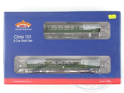 Lot 138 - A BACHMANN OO gauge 32-286 Class 101 2-car DMU...