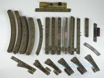 Lot 144 - A large quantity of HORNBY DUBLO OO gauge...