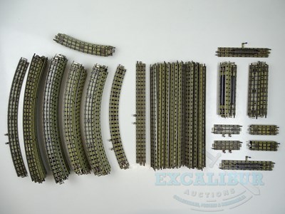 Lot 161 - A large quantity of OO gauge HORNBY DUBLO...