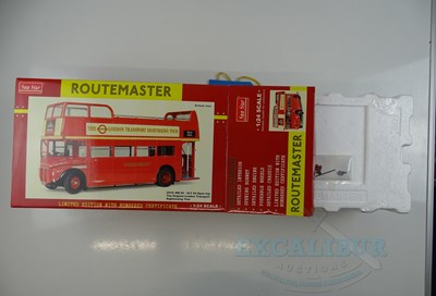 Lot 20 - A SUNSTAR 1:24 scale 2910 Routemaster bus...