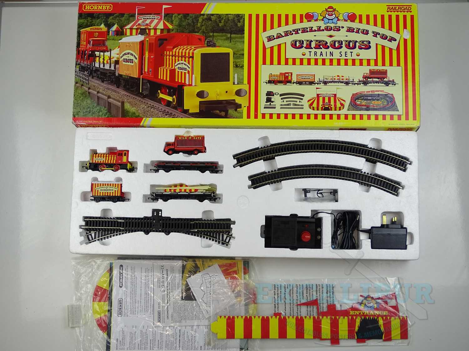 Hornby circus cheap train set