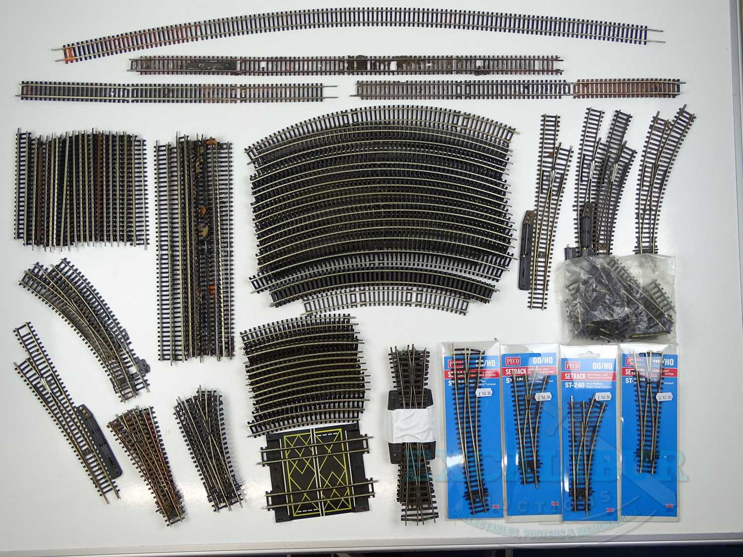 Lot 215 - A large quantity of OO gauge model railway...