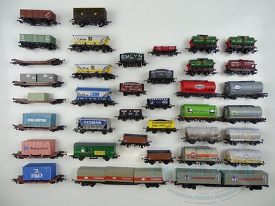 Lot 221 - A group of OO gauge mixed unboxed wagons by...