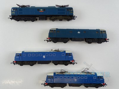 Lot 226 - A group of unboxed TRI-ANG OO gauge electric...