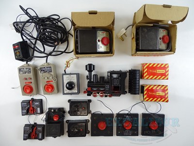 Lot 236 - A large quantity of vintage transformers,...