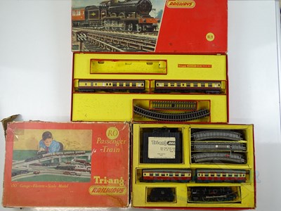 Lot 263 - A pair of TRI-ANG OO gauge passenger train...