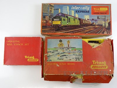 Lot 276 - A group of TRI-ANG OO gauge train...