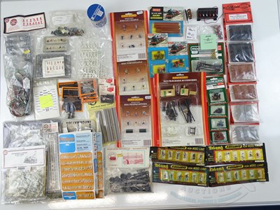 Lot 300 - A large quantity of mostly OO gauge sealed...