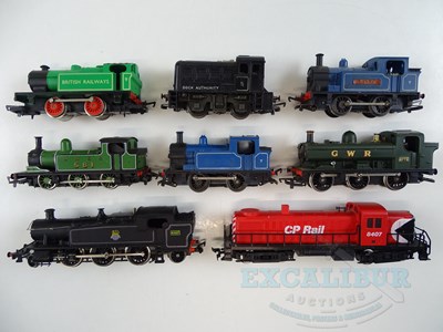 Lot 328 - A group of OO gauge small steam and diesel...