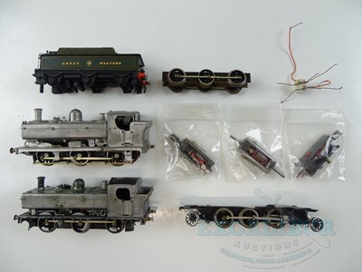 Lot 388 - A pair of unpainted kitbuilt OO gauge Pannier...