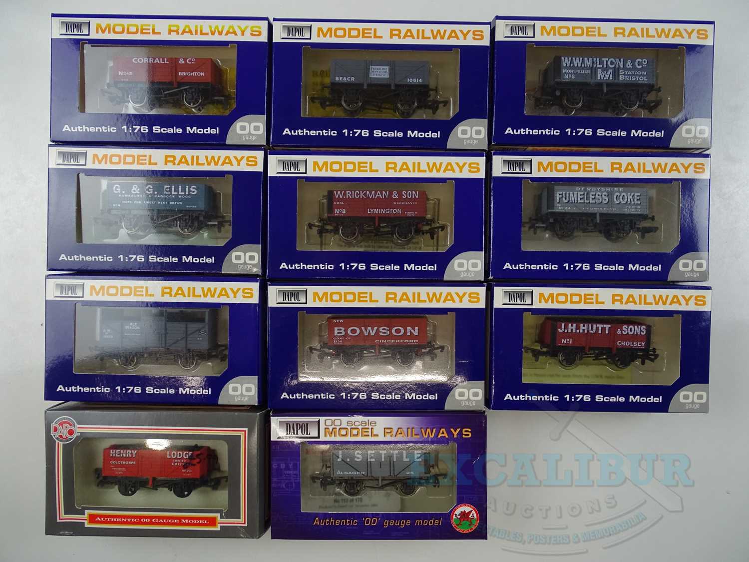 Lot 395 - A mixed group of DAPOL OO gauge wagons...