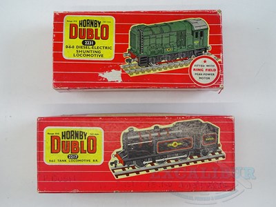 Lot 413 - A pair of HORNBY DUBLO OO gauge 2-rail...